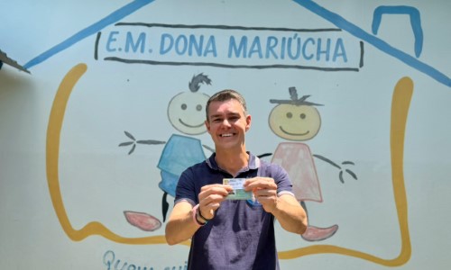 Diogo Balieiro, liderança do Sul Fluminense e candidato a deputado federal, vota em Resende